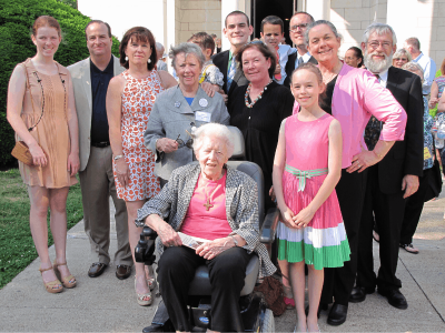 Sr Margaret Tribute with Family June 2013 800x600
